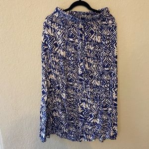 Beautiful white and blue detailed GUESS skirt